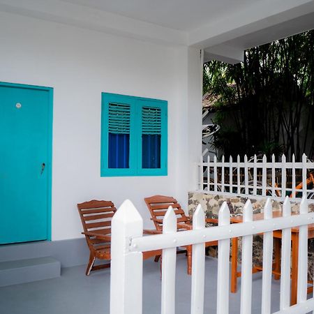 米迪加马东Asanka Surf House & Resturant住宿加早餐旅馆 外观 照片